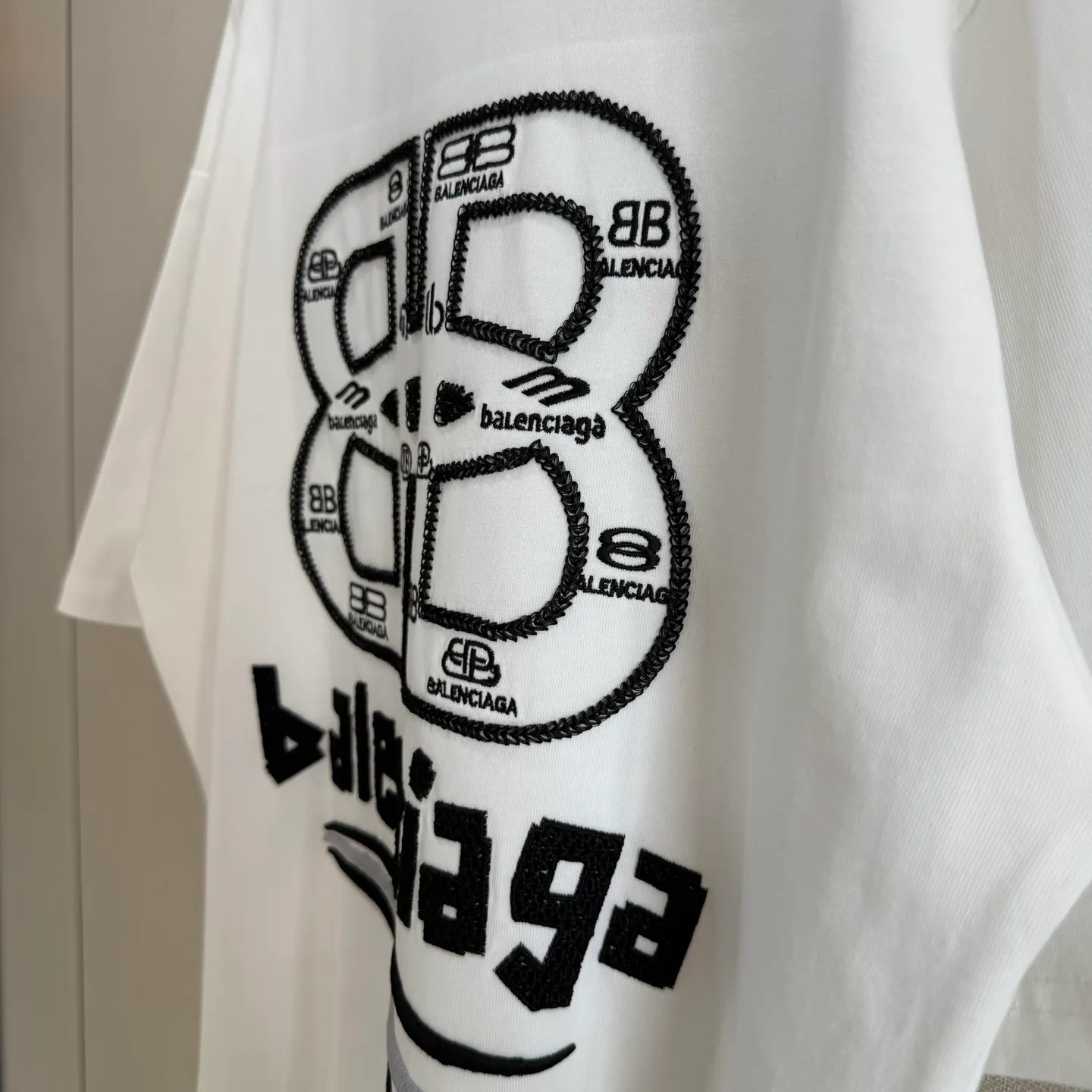TM 1046 BALENCIAGA ：295 32 ： Hot Sale os 200 ：White Black Size：S M L XL